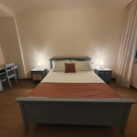 Oda ve Kahvaltı La Lampara *